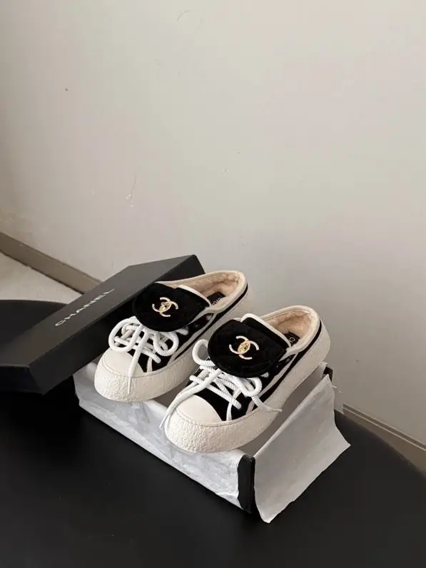 Chanel Кросівки жіночі зимові на хутрі — Фото 1