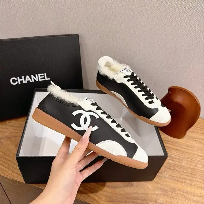 Chanel — Кросівки жіночі