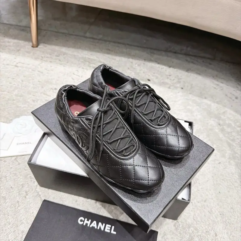 Chanel — Кросівки жіночі