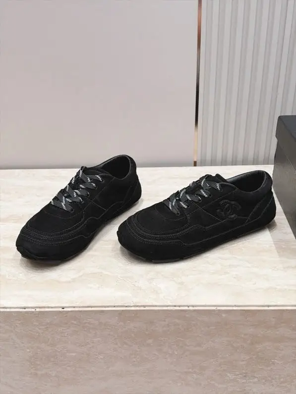 Chanel — Кросівки жіночі