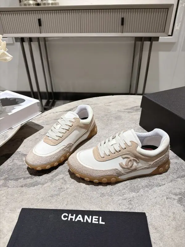 Chanel — Кросівки жіночі
