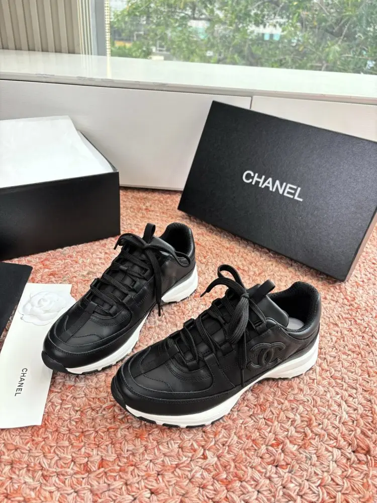 Chanel — Кросівки жіночі