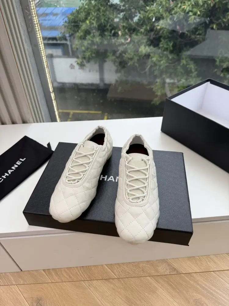 Chanel — Sneakers women's