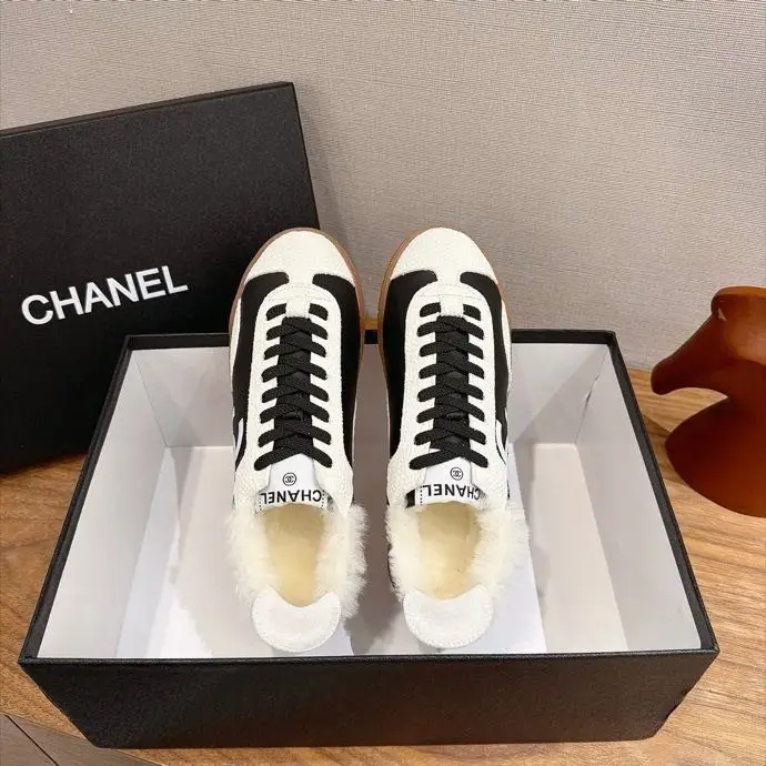 Chanel Кросівки жіночі — Фото 2