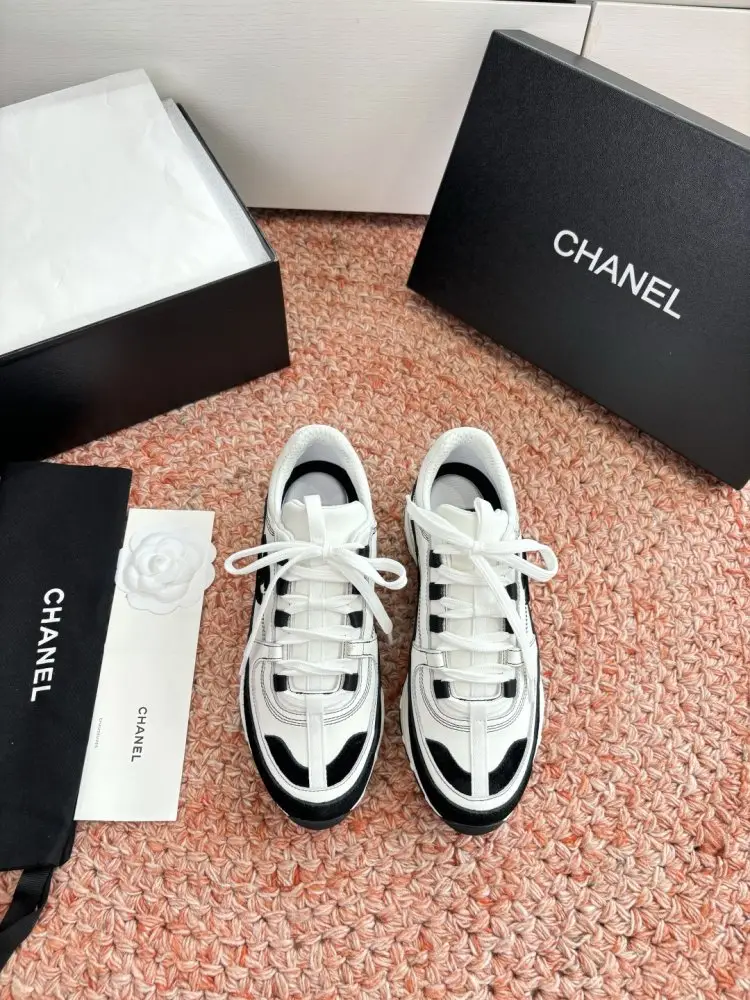 Chanel Sneakers women's — Photo 2