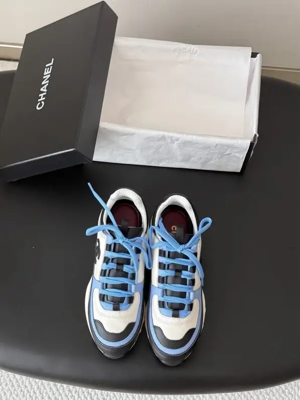 Chanel Sneakers women's — Photo 2