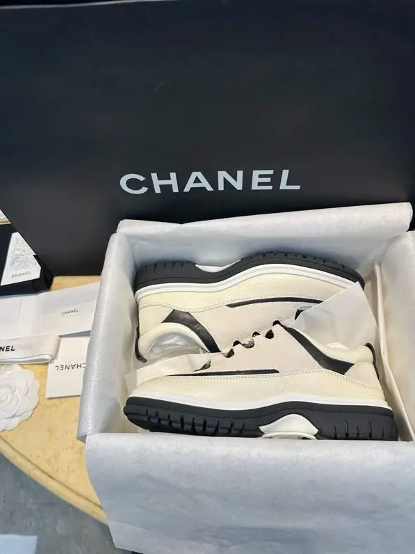 Chanel Кросівки жіночі — Фото 2
