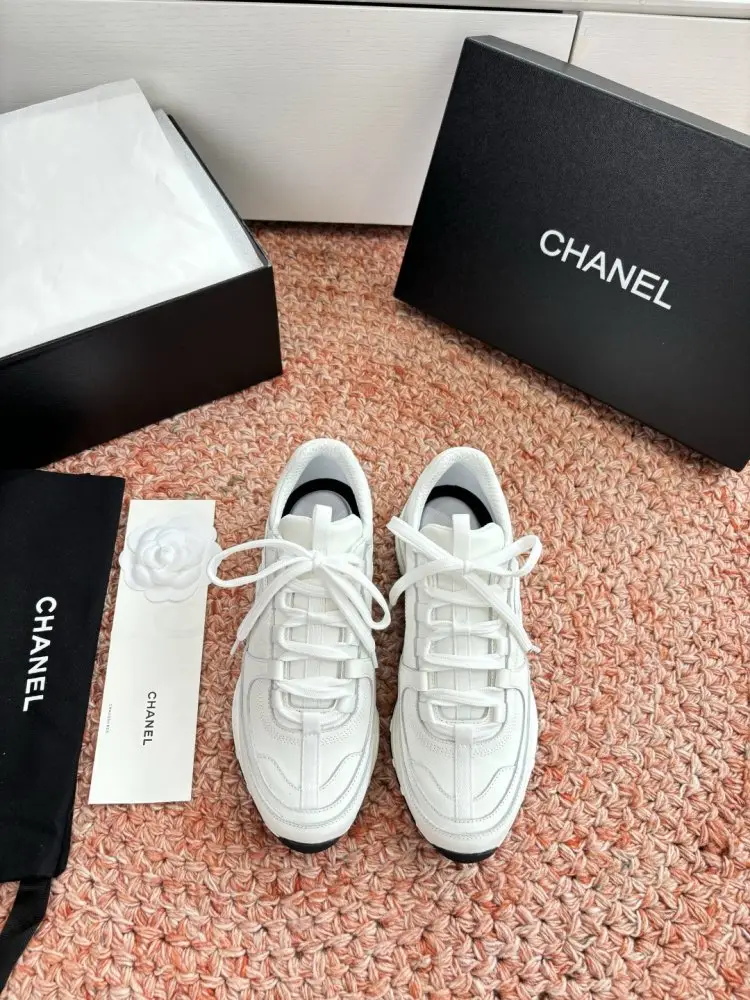 Chanel Sneakers women's — Photo 2