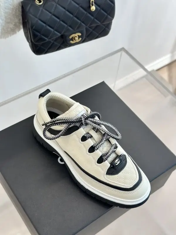 Chanel Кросівки жіночі — Фото 2