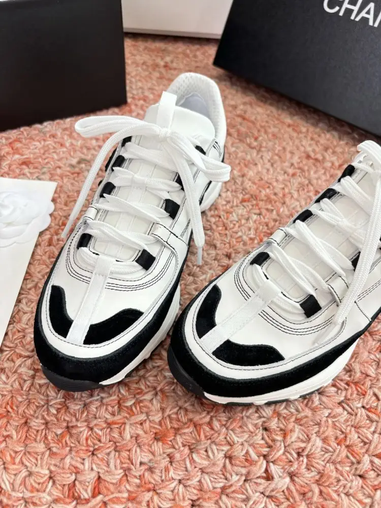 Chanel Sneakers women's — Photo 3