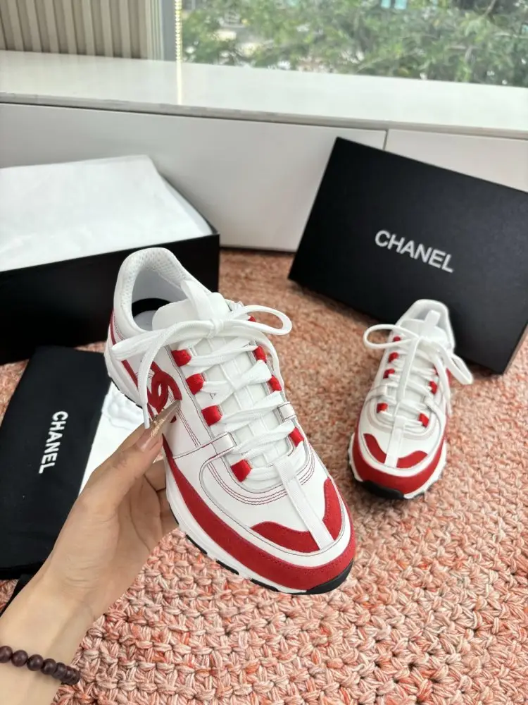 Chanel Sneakers women's — Photo 3