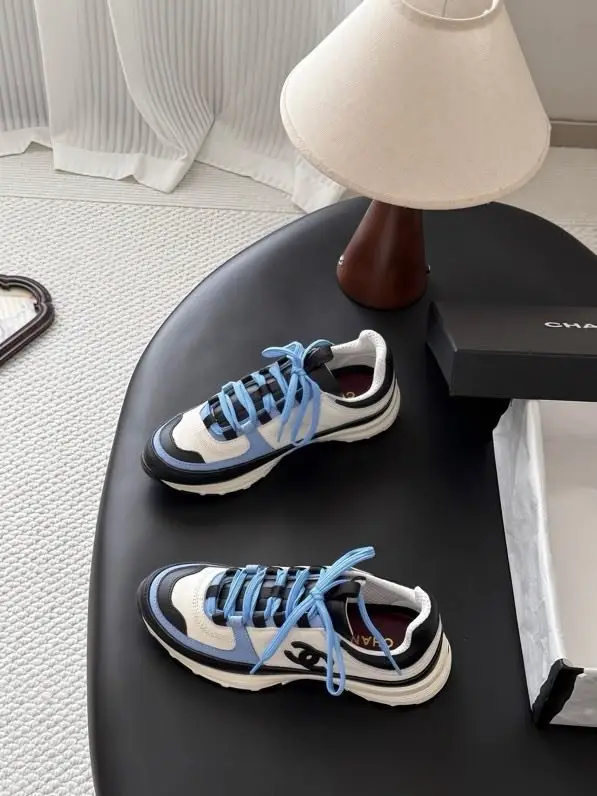 Chanel Sneakers women's — Photo 3