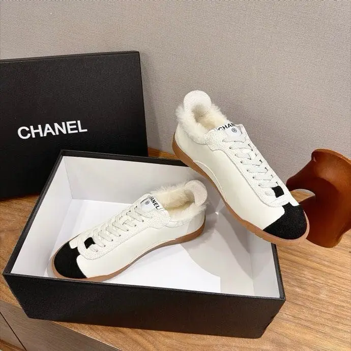 Chanel Кросівки жіночі — Фото 3