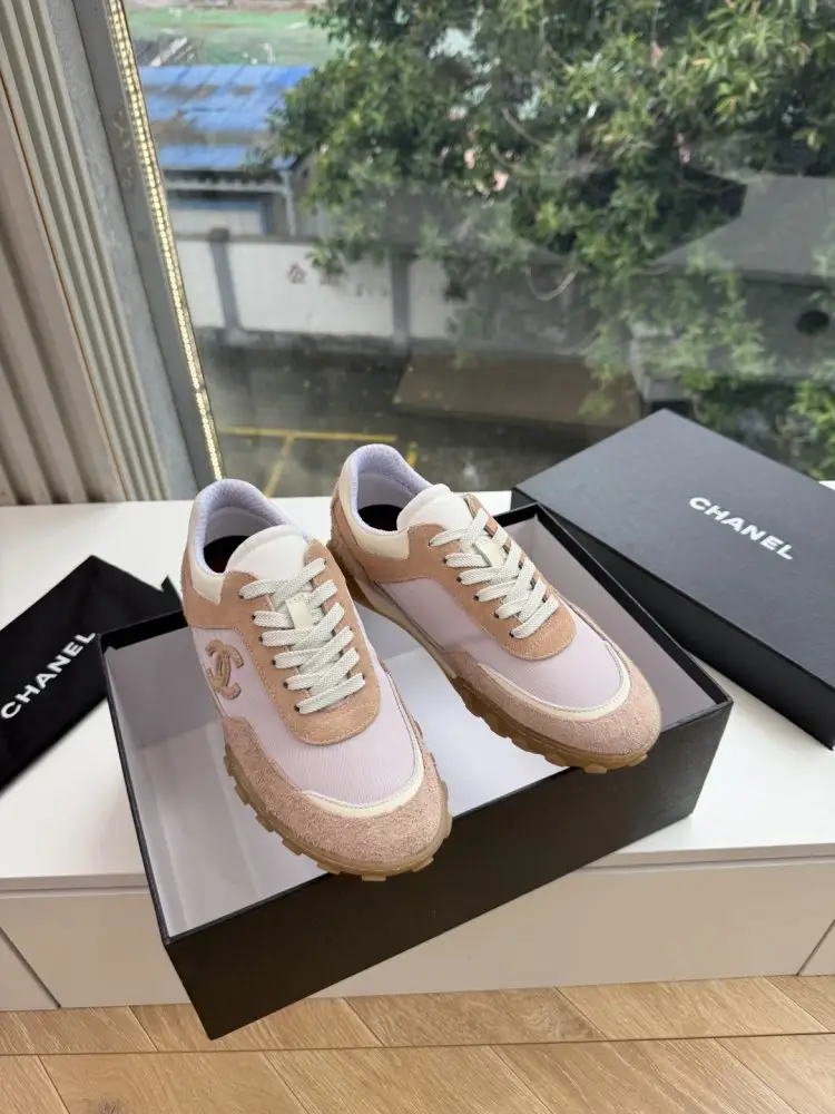 Chanel Sneakers women's — Photo 5