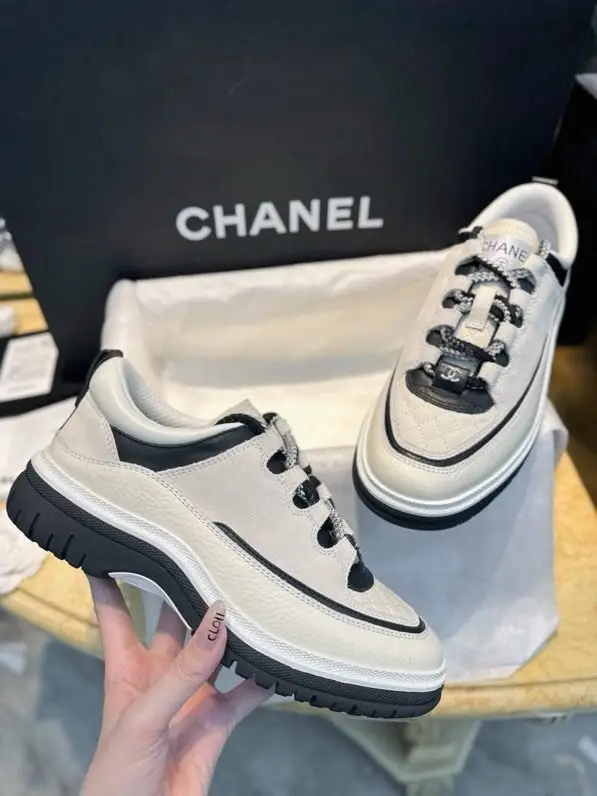 Chanel Кросівки жіночі — Фото 5
