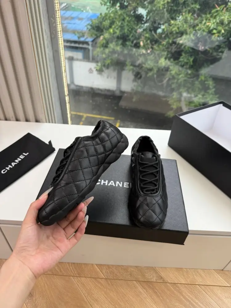 Chanel Кросівки жіночі — Фото 5