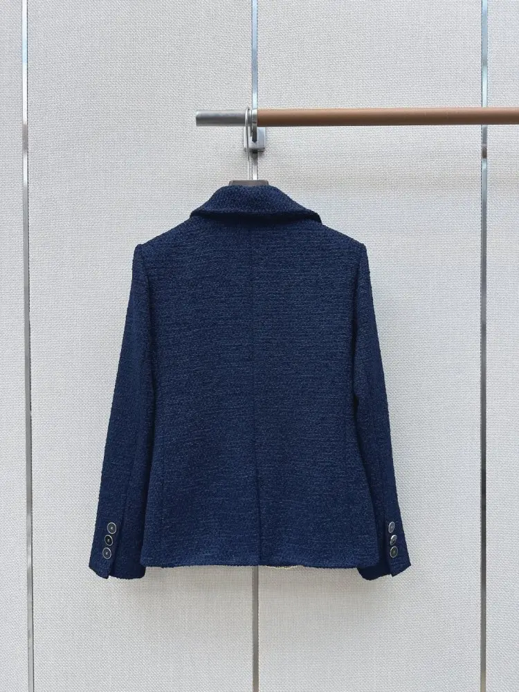 Chanel Stylish women's coat — Photo 5