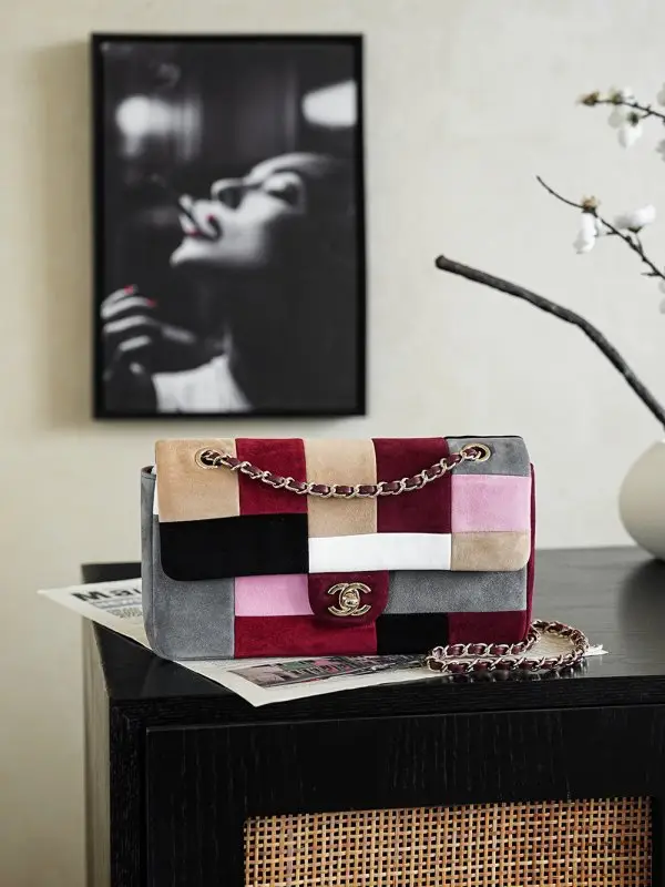 Chanel — Замшевая сумка CLASSIC 26M 2.55