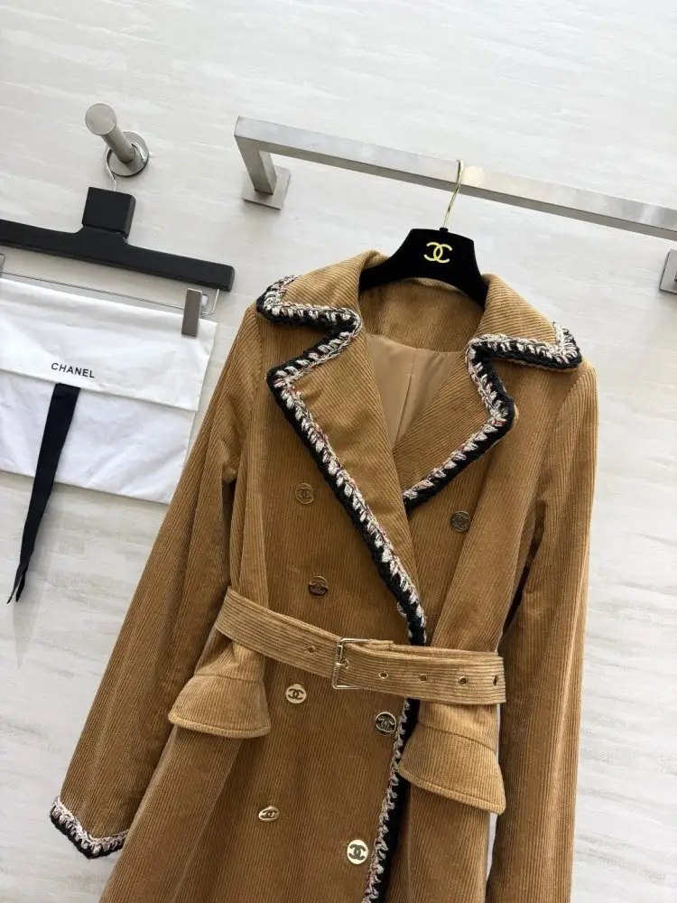 Chanel Trench female — Photo 3