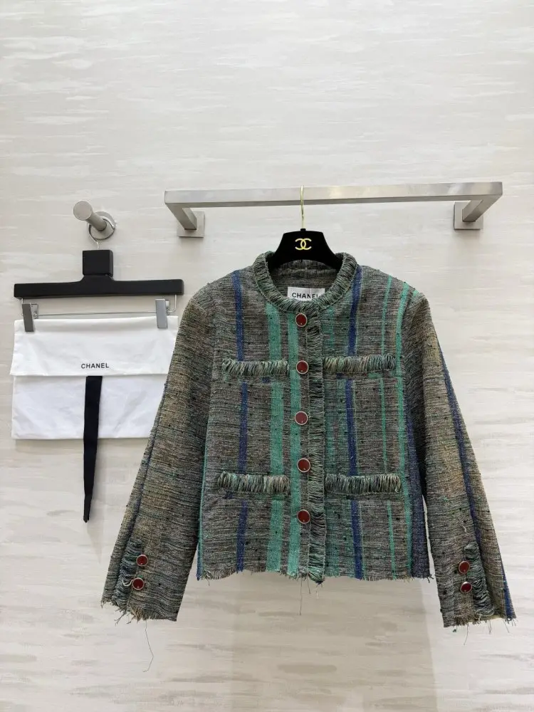 Chanel — Винтажное твидовое жіноче пальто