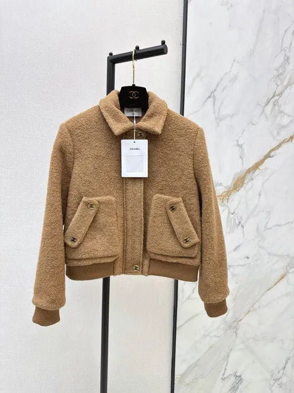 Chanel — Женская шерстяная куртка-тедди