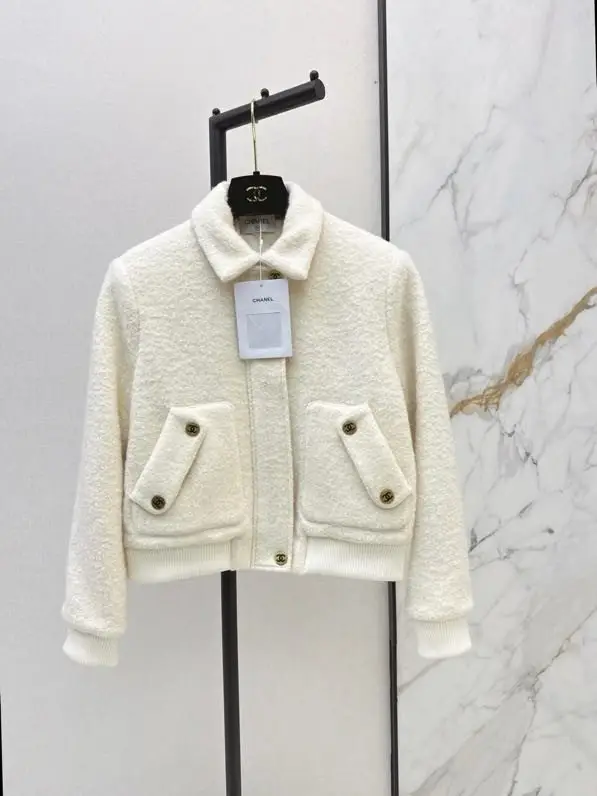 Chanel — Женская шерстяная куртка-тедди