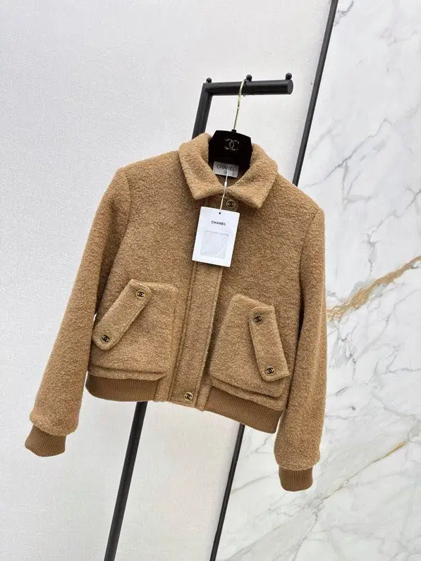 Chanel Women's woolen jacket-Teddy — Photo 3