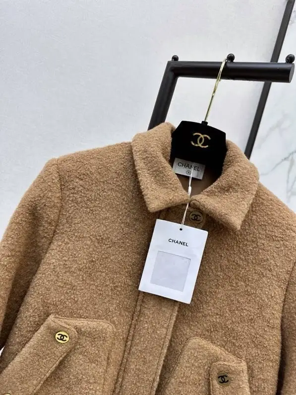 Chanel Women's woolen jacket-Teddy — Photo 4
