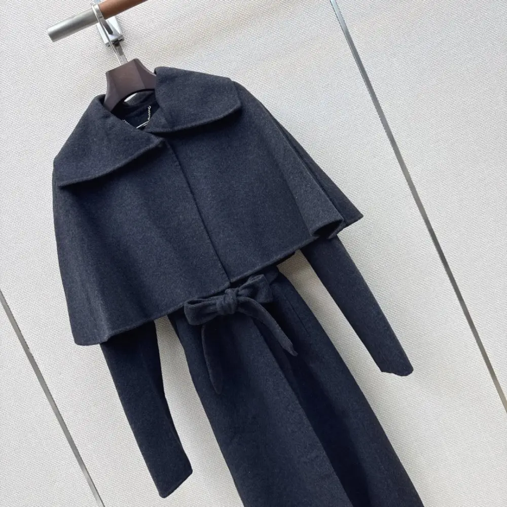 Chanel Wool coat and cloak-cape — Photo 3