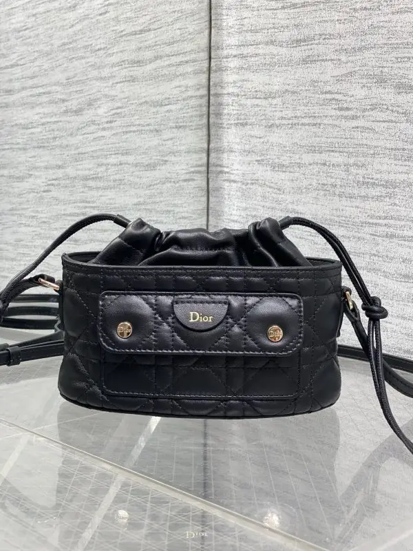 Christian Dior — Сумка-відро Caro Bucket 22 см шкіряна на зав'язках