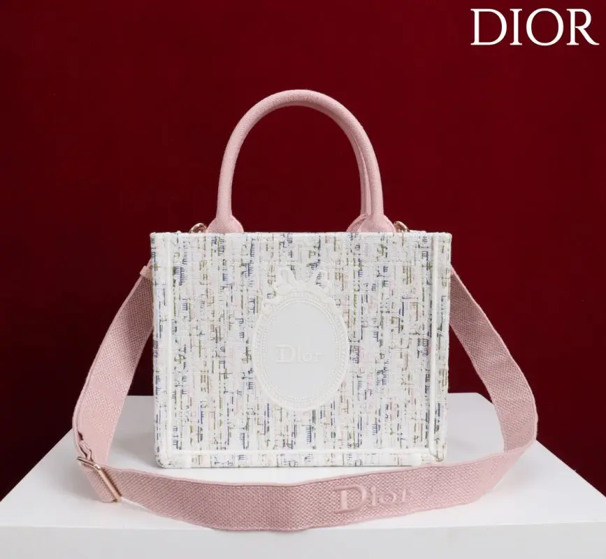 Christian Dior — Сумка Dior Book Tote з колекції Dioriviera 26 см