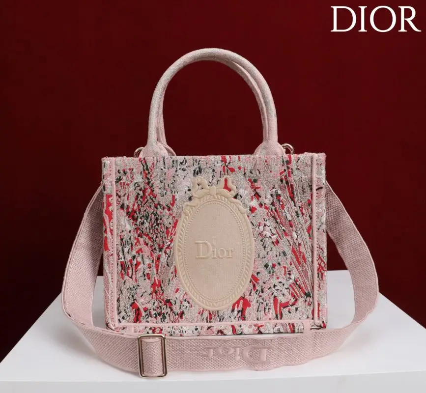 Christian Dior — Сумка Dior Book Tote з колекції Dioriviera 26 см