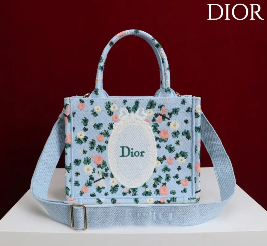 Christian Dior — Сумка Dior Book Tote з колекції Dioriviera 26 см
