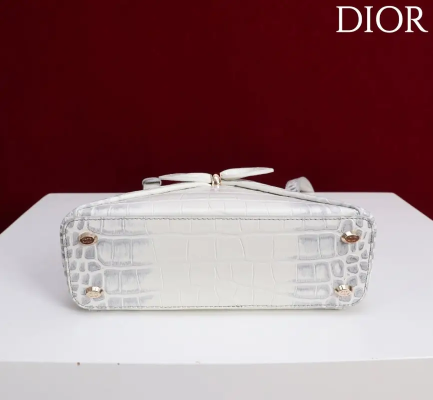 Christian Dior Сумка Dior Cigale 21 см в коже крокодила — Фото 4