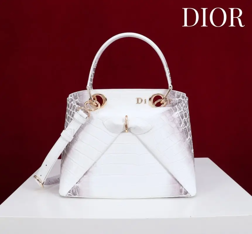 Christian Dior — Сумка Dior Cigale 28 см в коже крокодила