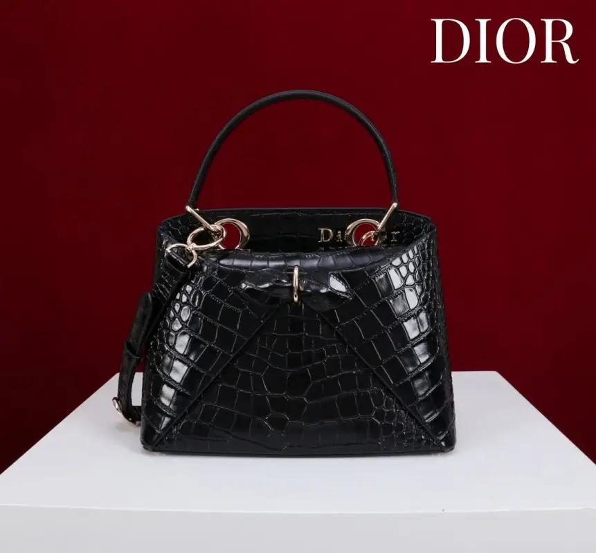 Christian Dior — Сумка Dior Cigale 28 см в коже крокодила