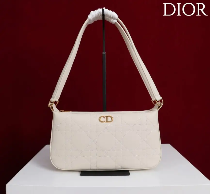 Christian Dior — Сумка Dior Miss Caro 26 см з м'якої шкіри