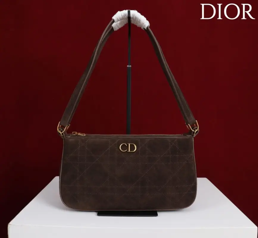 Christian Dior — Сумка Dior Miss Caro 26 см из мягкой кожи
