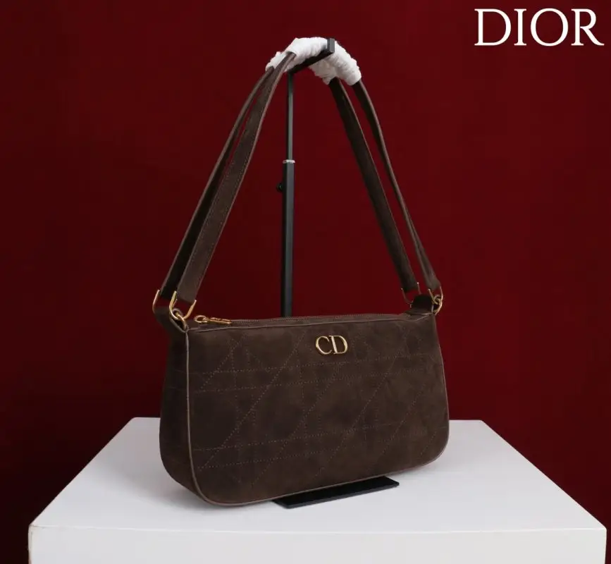 Christian Dior A bag Dior Miss Caro 26 cm of soft skin — Photo 2