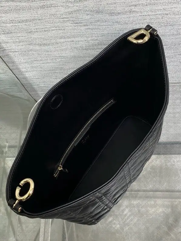 Christian Dior Сумка Dior Winter 26 Toujours Hobo 22 см — Фото 4