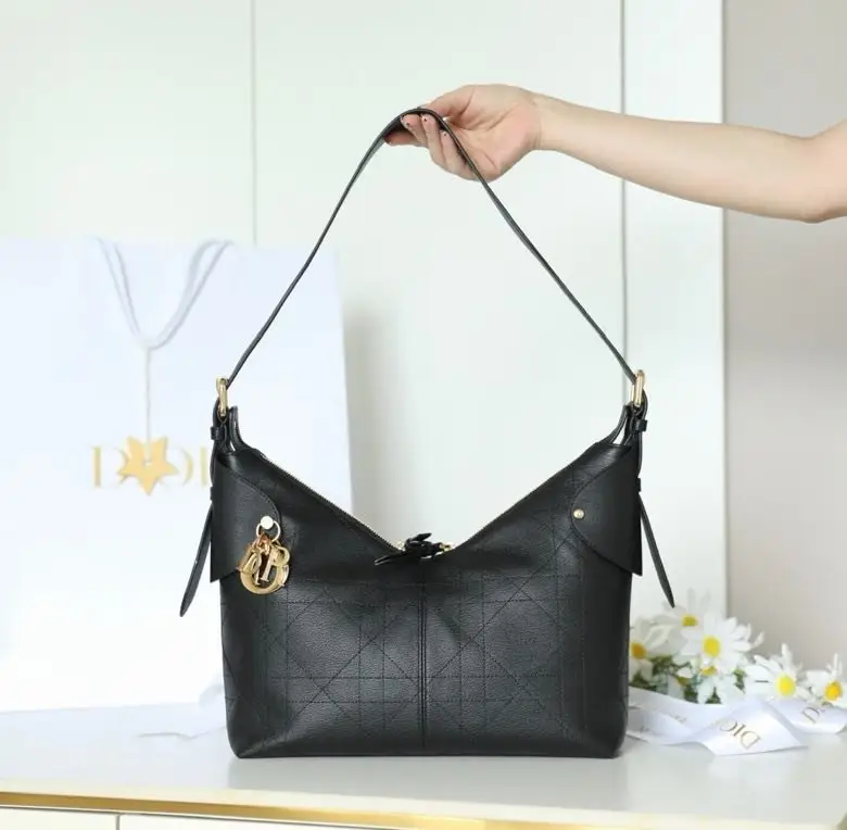 Christian Dior Сумка Flat Macrocannage Medium 28 см в телячої шкірі — Фото 3