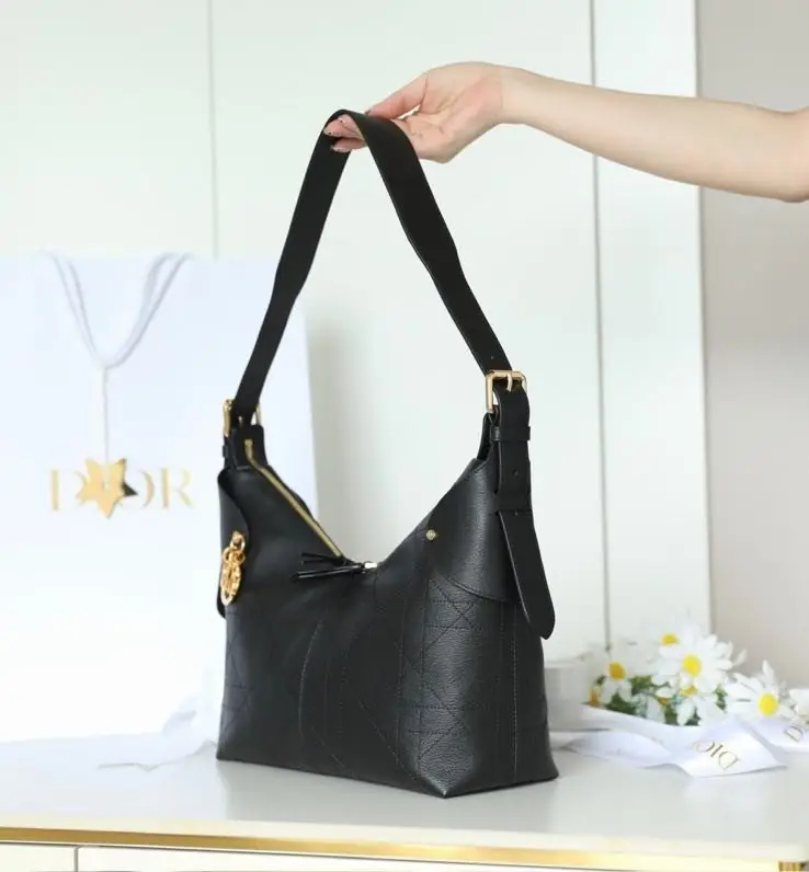 Christian Dior Сумка Flat Macrocannage Medium 28 см в телячої шкірі — Фото 4