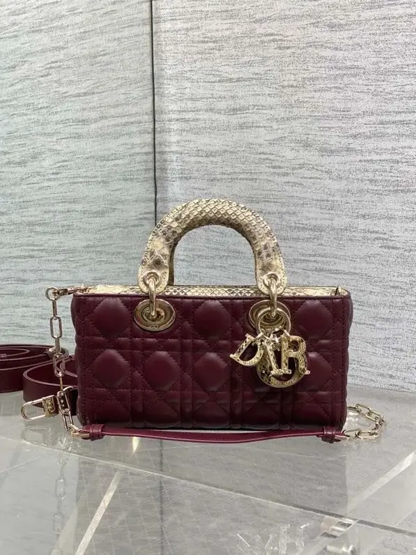 Christian Dior — Сумка Lady D-Joy 22 см з рідкісної зміїної і овечої шкіри