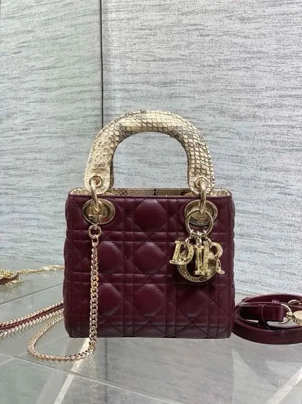 Christian Dior Сумка Lady Dior 17 см з рідкісної зміїної і овечої шкіри — Фото 2