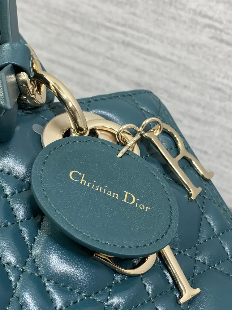 Christian Dior A bag Lady Dior 24 cm — Photo 4
