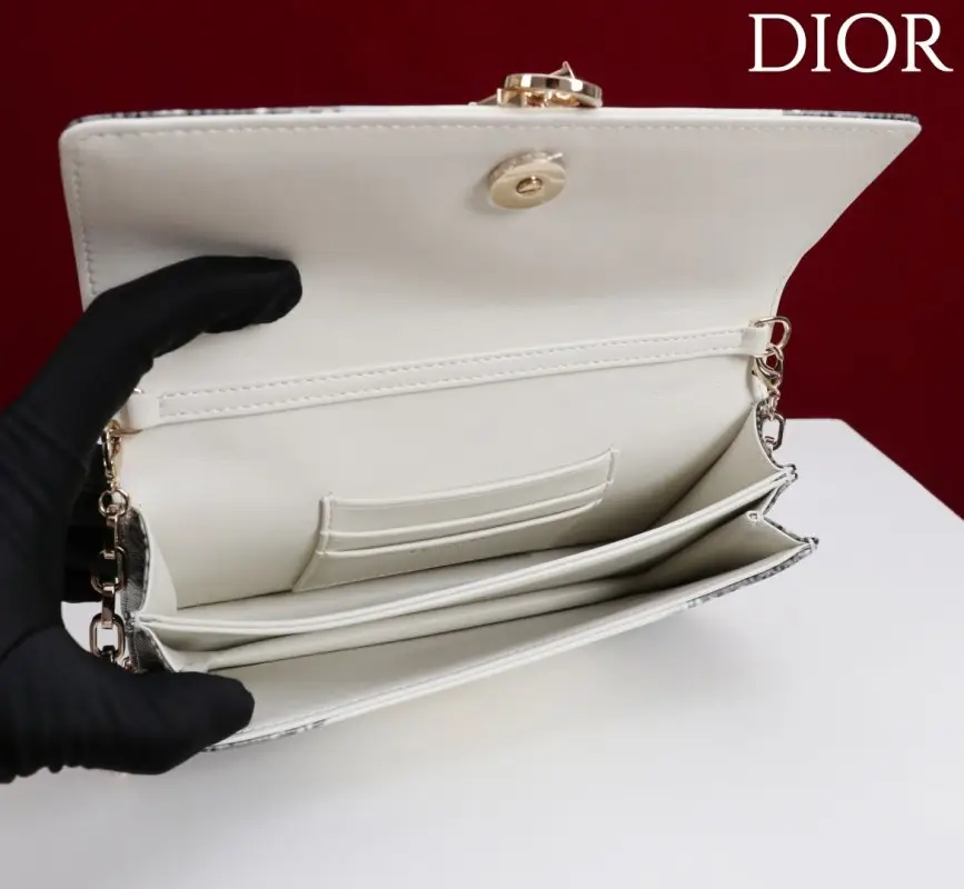 Christian Dior Сумка Lady Dior Flap Chain Clutch 21 см — Фото 5