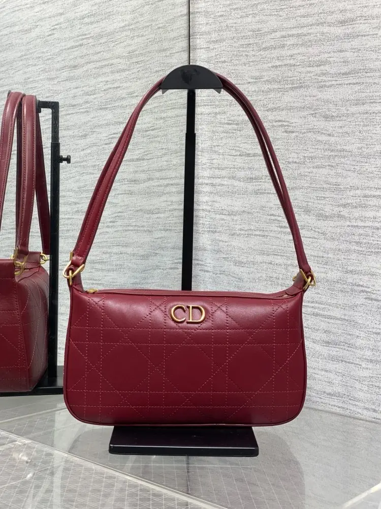 Christian Dior — Сумка Miss Caro Diorling 26 см
