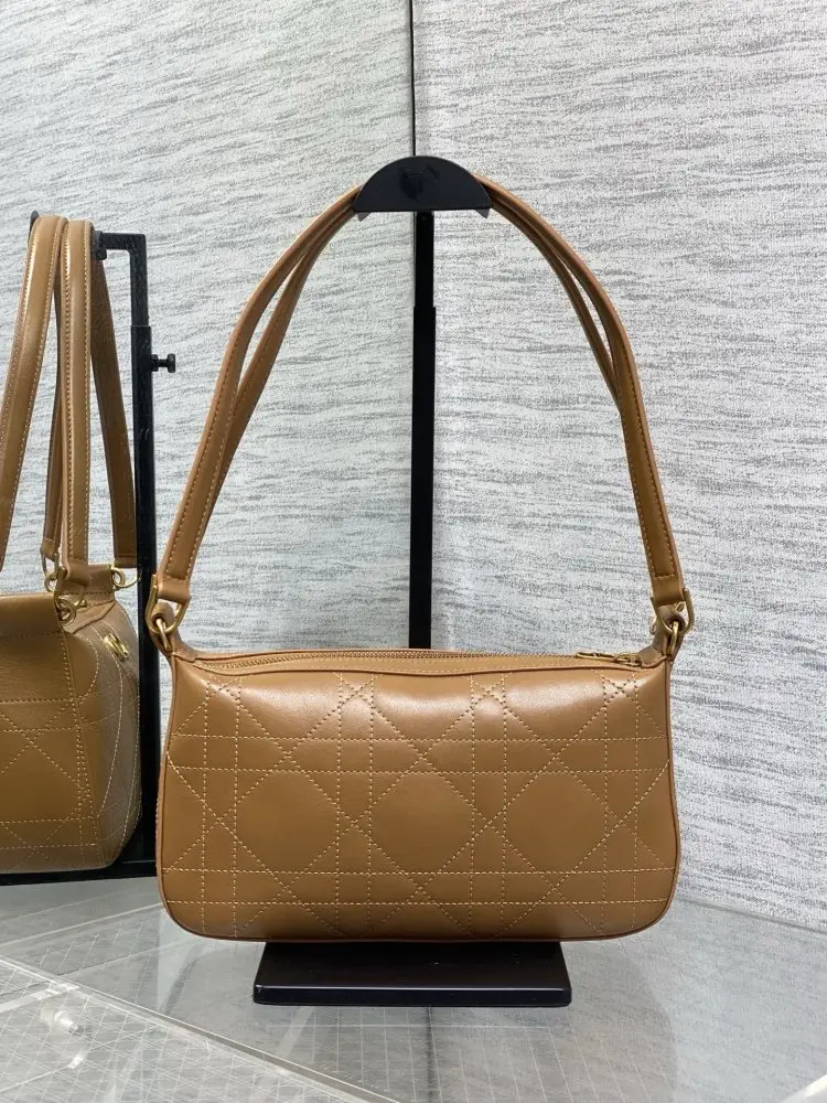Christian Dior Сумка Miss Caro Diorling 26 см — Фото 3