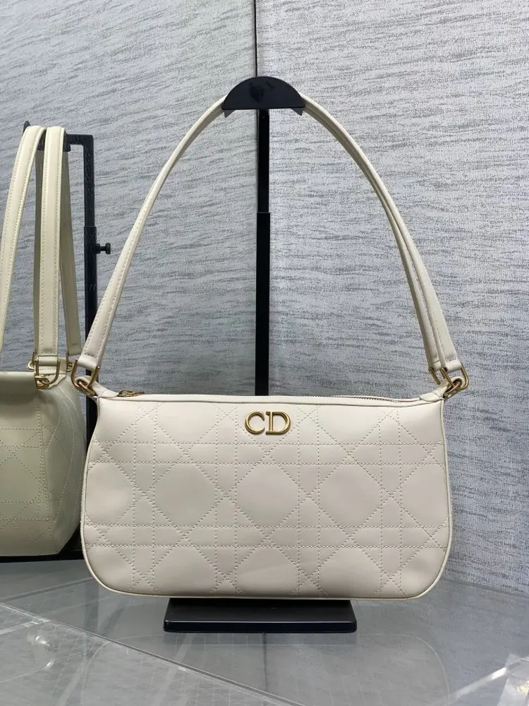 Christian Dior — Сумка Miss Caro Diorling 30 см