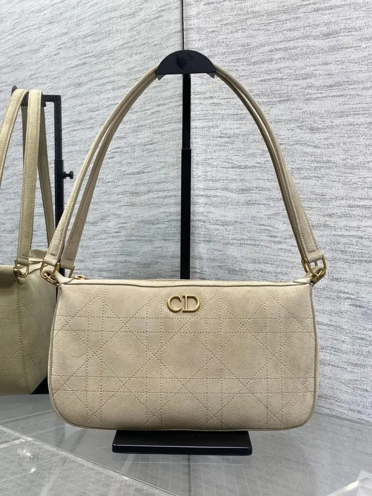 Christian Dior — Сумка Miss Caro Diorling 30 см